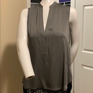 Vince Deep V-Neck Sleeveless Pullover Shirt Gray Silk Satin Shirttail Hem NWOT